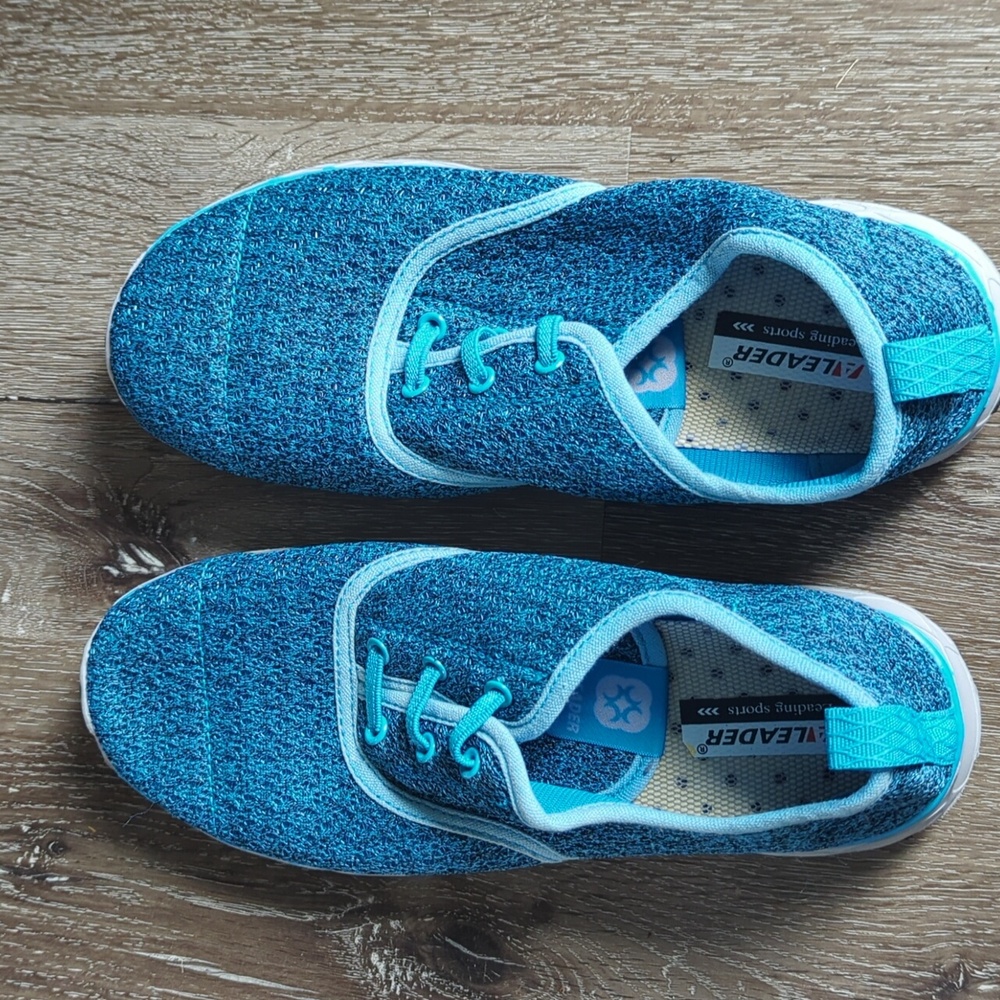 Women's water shoes